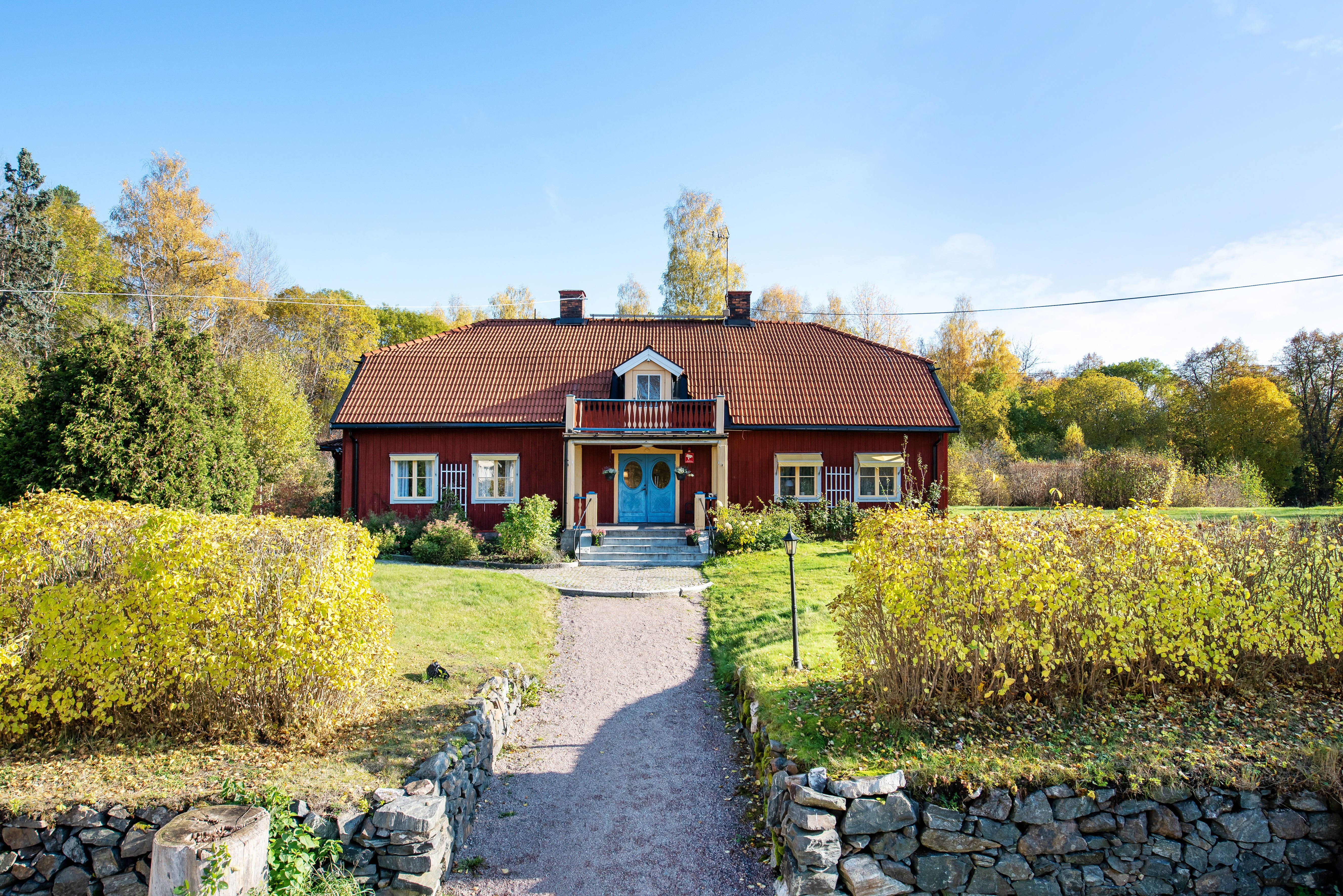 A small house in a garden