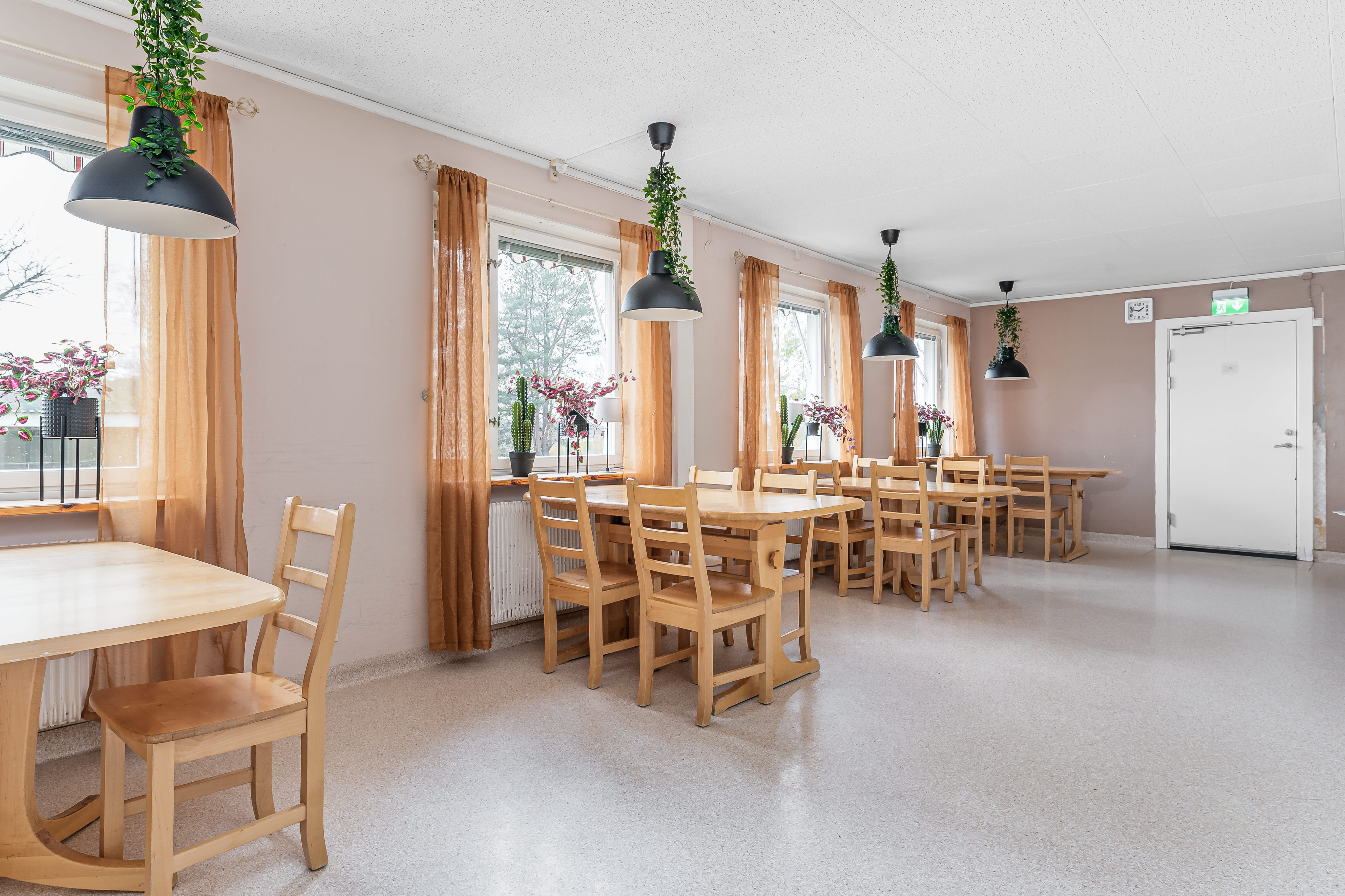 A dining room table