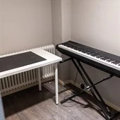A piano in a room
