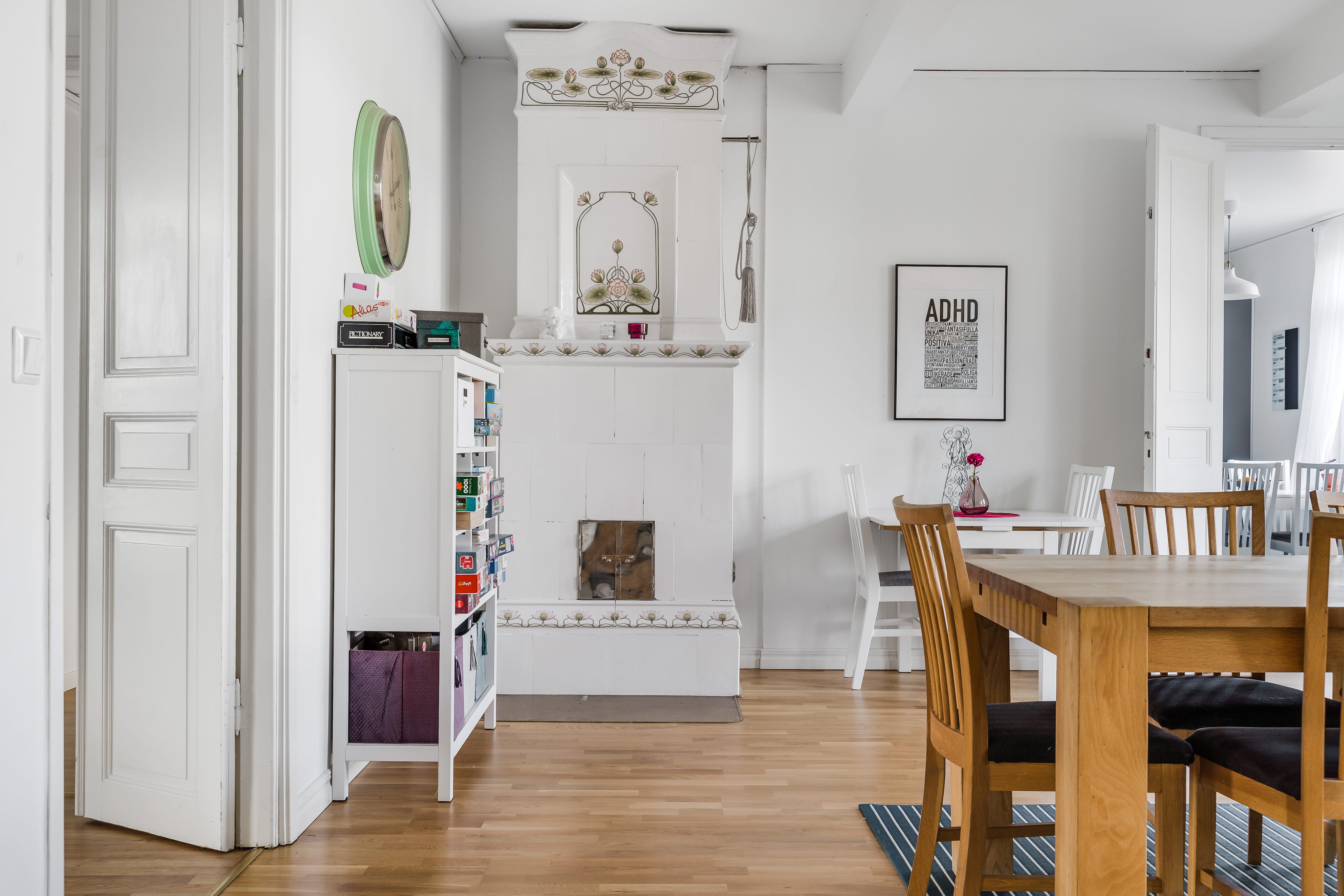 A dining room table